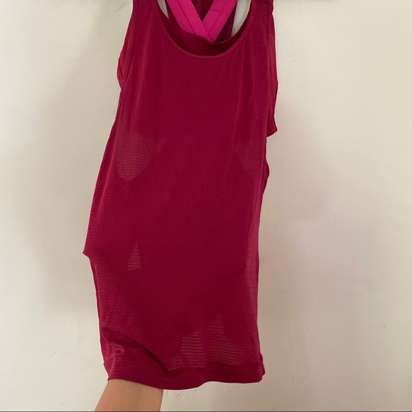 EUC Lululemon Sports Bra Tank Top - Picture 8 of 8